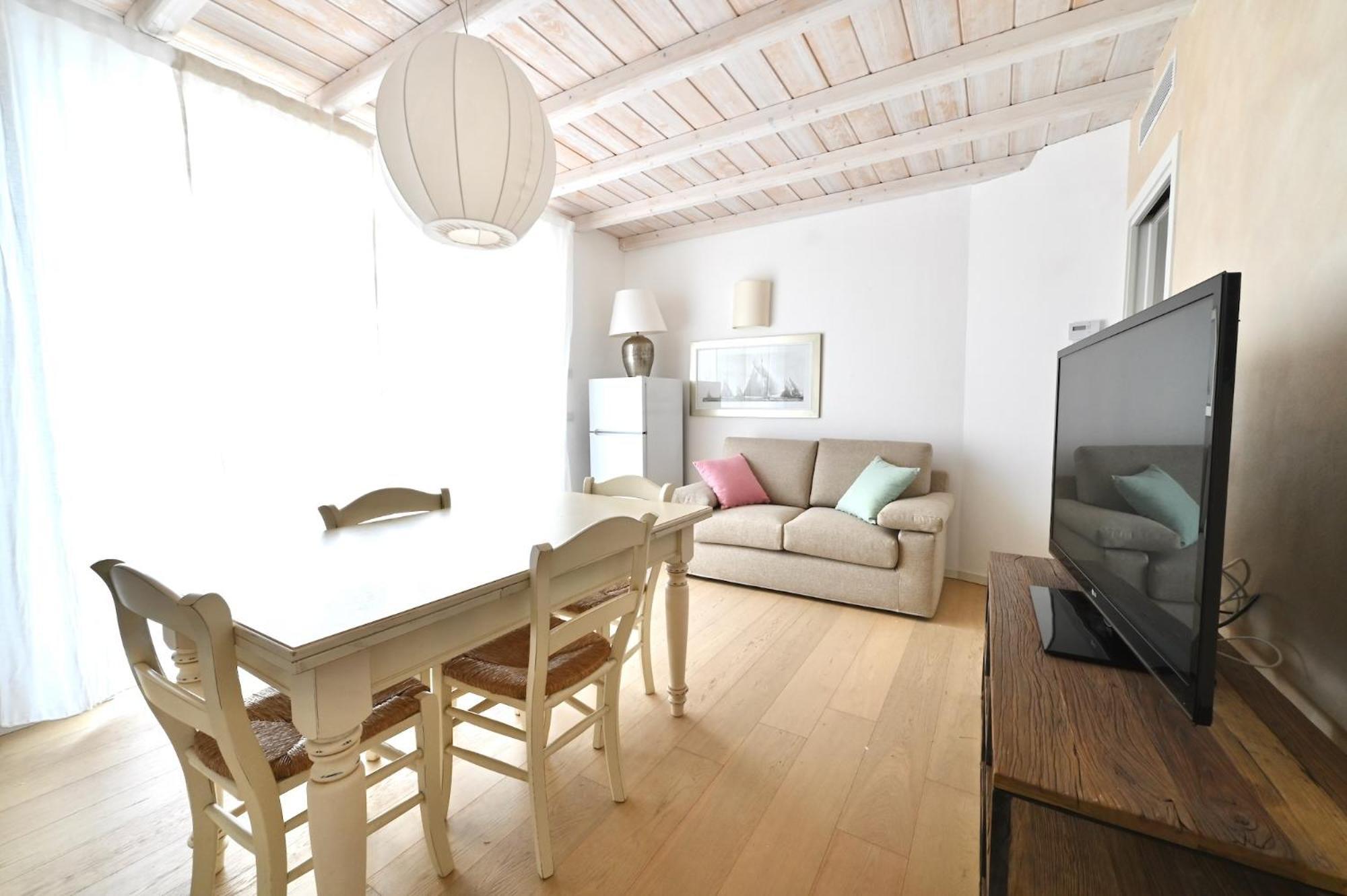 Villaggio Dei Pellicani Apartment